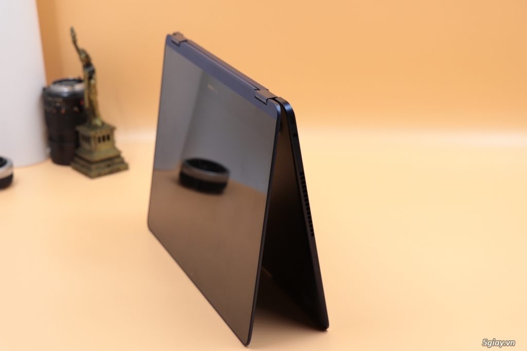 Asus UX370U - 1