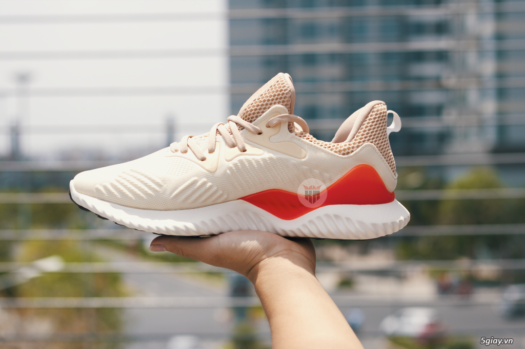 Giày Sneaker Nhập Khẩu