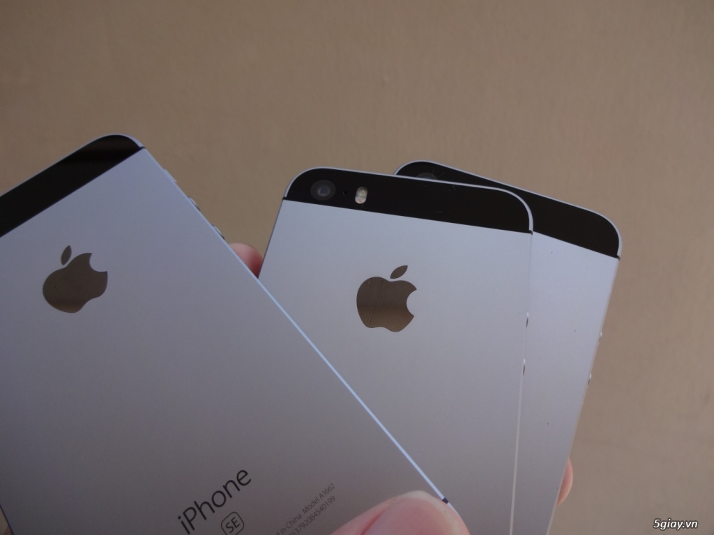 iPhone SE 32GB mới keng