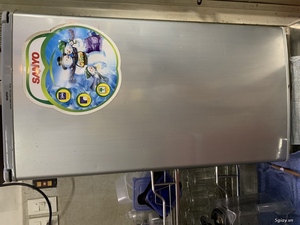 Cần bán tủ lạnh sanyo 90L