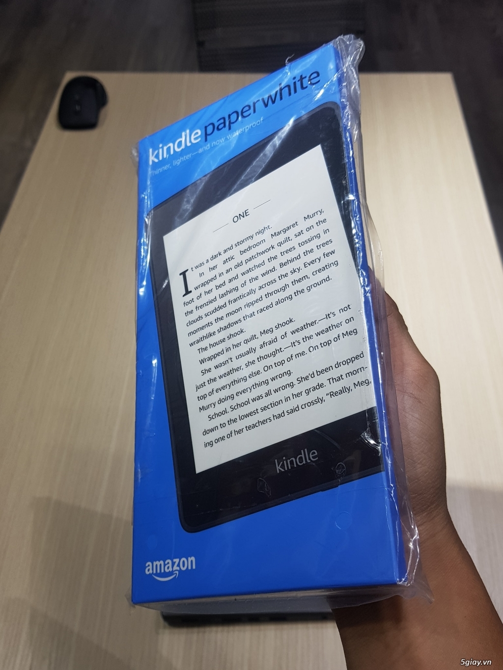 Máy đọc sách Amazon Kindle PaperWhite Gen 4 8GB ver 2019 chống nước