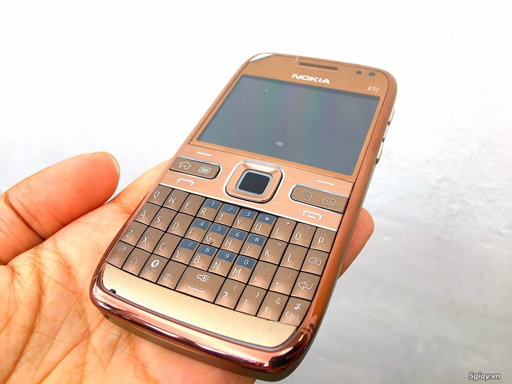 Nokia E72 Zin New, 3G-WiFi pin trâu siêu rẻ 599k. Có giao tới - 3