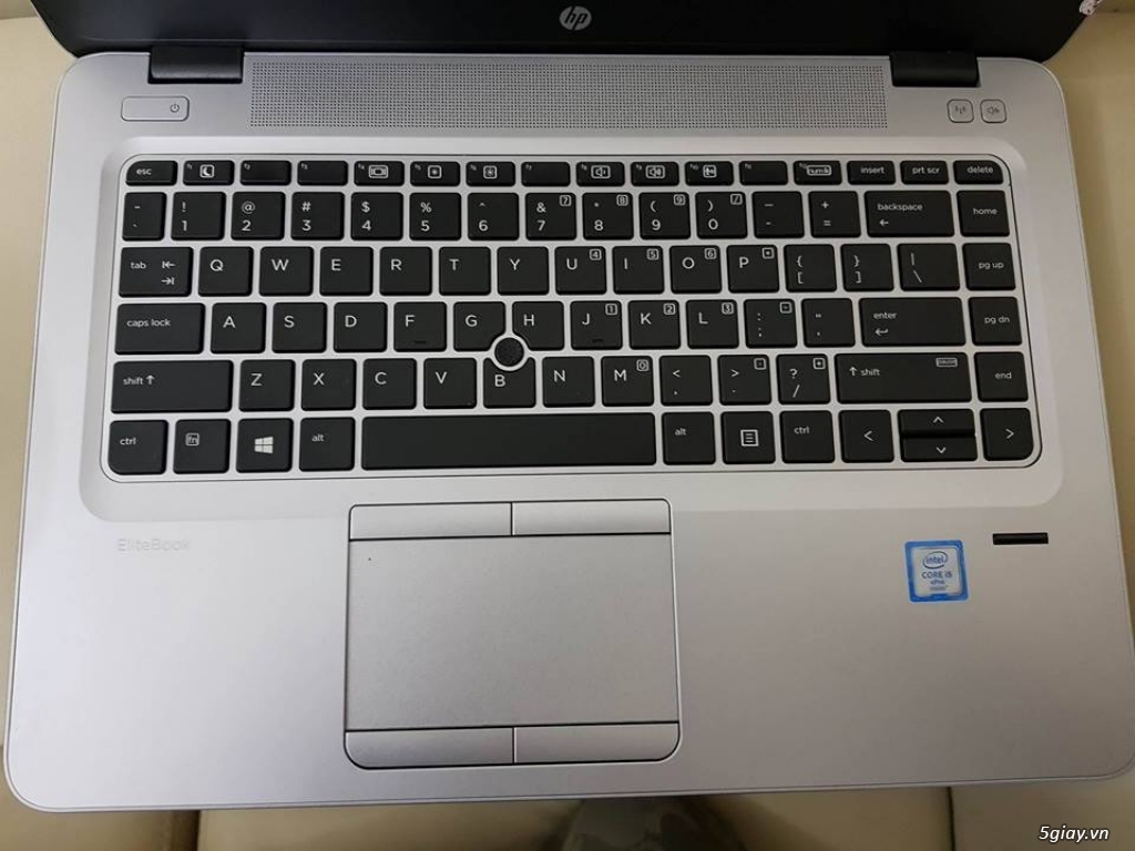 Laptop siêu mỏng ngang Macbook, giá chỉ bằng 1 nửa Hp 840 G3