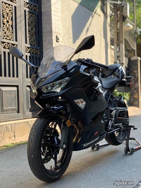 Kawasaki Ninja 400 ABS 2019 về Việt Nam giá từ 159 triệu