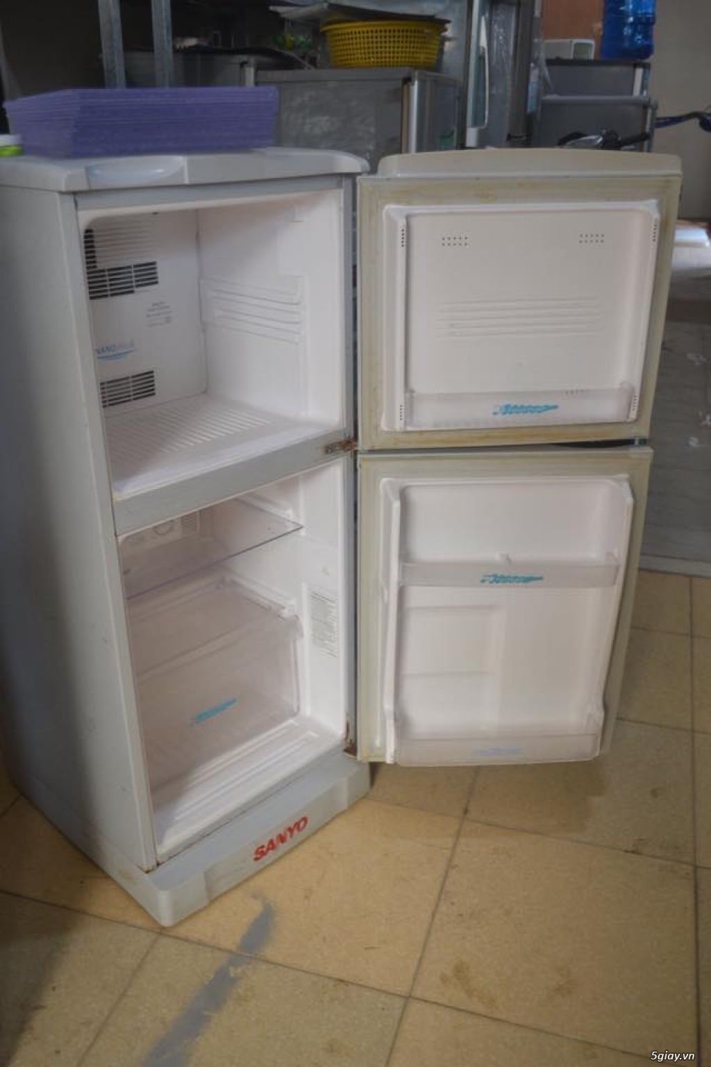Tủ lạnh cũ Sanyo 120L k bám tuyết new 85% ga zin 100% BH 6T,Freeship.