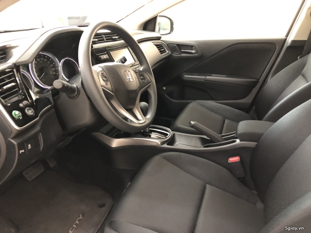Honda City CVT 2019 màu Titan KHUYẾN MÃI LỚN , xe có sẵn giao ngay !!!