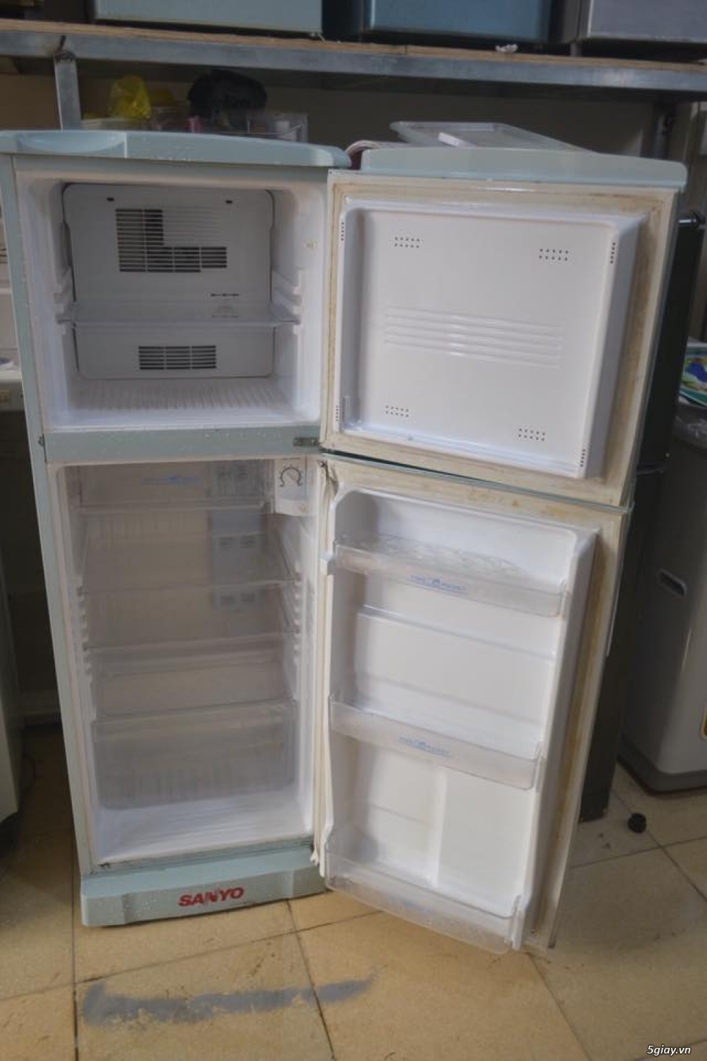 Thanh lý tủ lạnh Sanyo 150L k đông tuyết new 85% zin 100% - 1