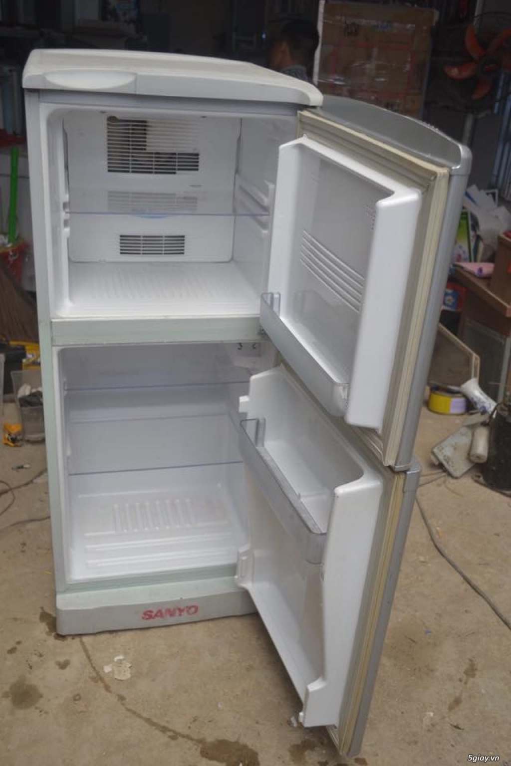 Thanh lý tủ lạnh Sanyo 120L k đông tuyết new 85% zin 100% - 1
