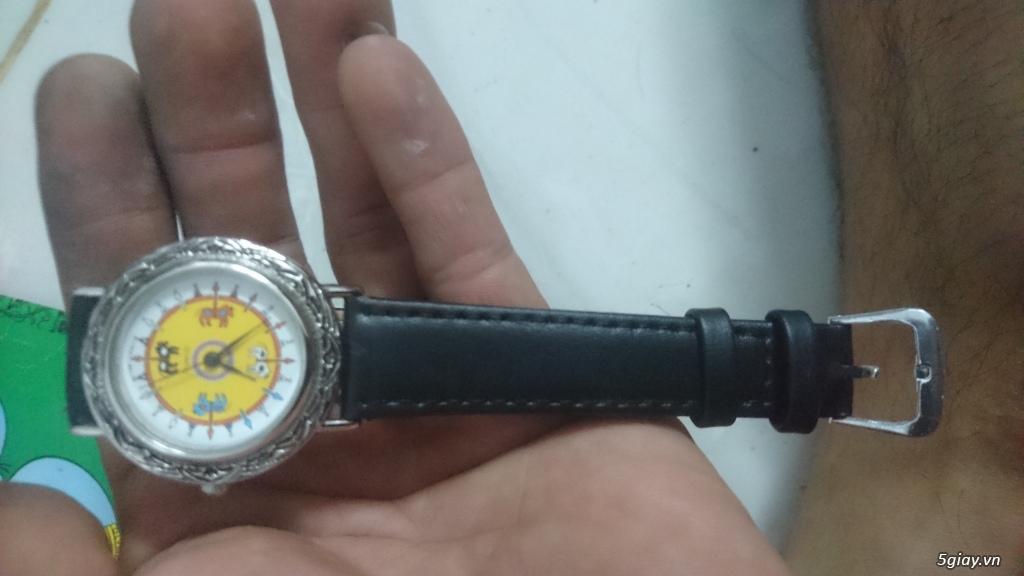 Đồng hồ bạc hoạ tiết đẹp