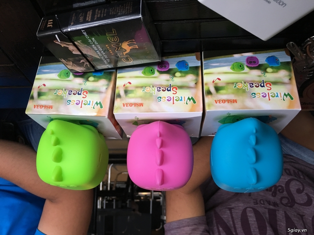 Loa bluetooth hình mặt cười