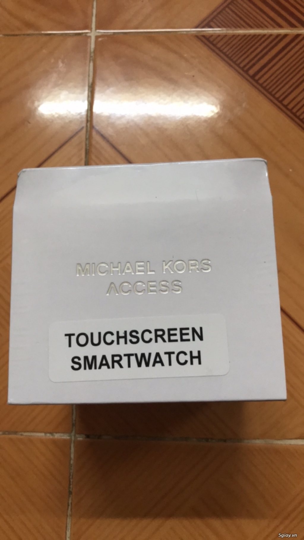 Cần bán đồng hồ smart watch Micheal kors - 2