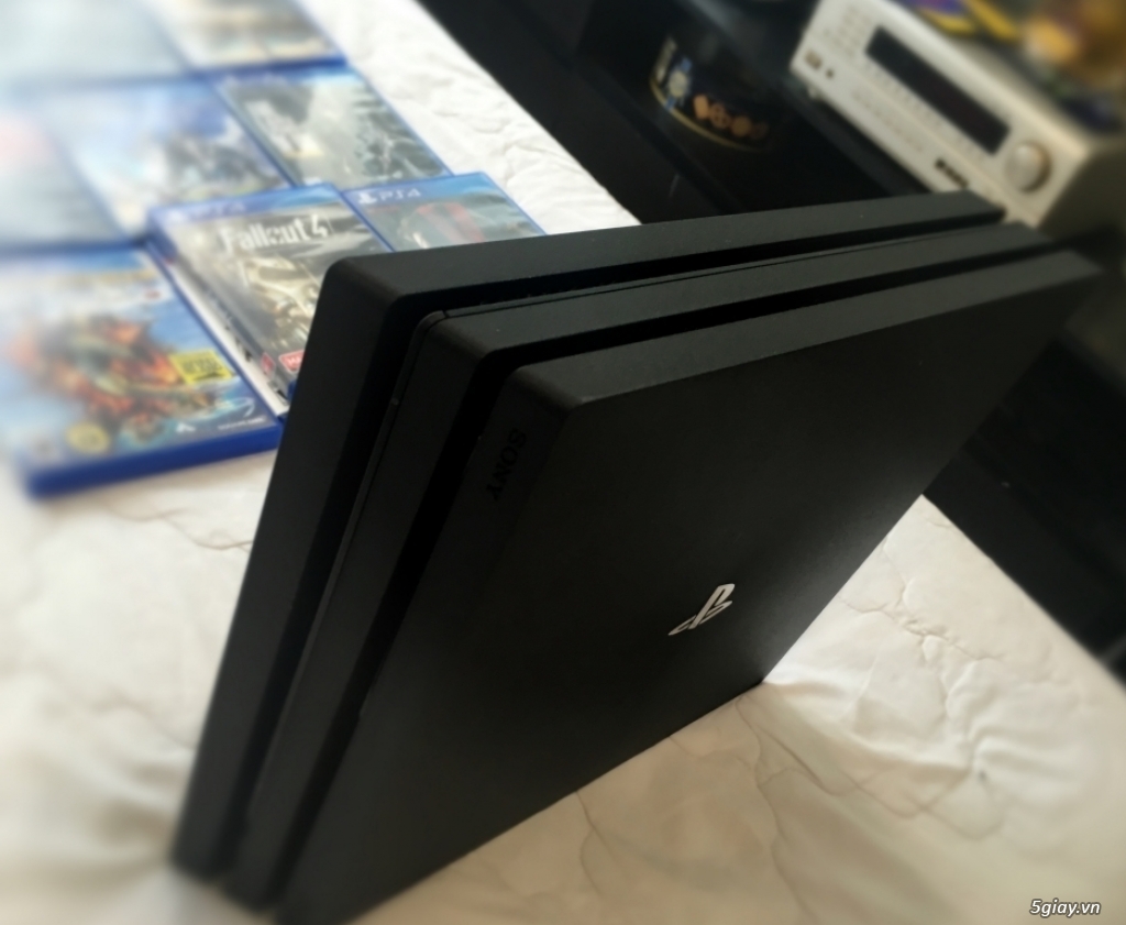Máy game PS4 Pro ít chơi còn như mới - 1