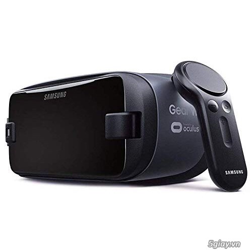 Gear VR và tay cầm điều khiển