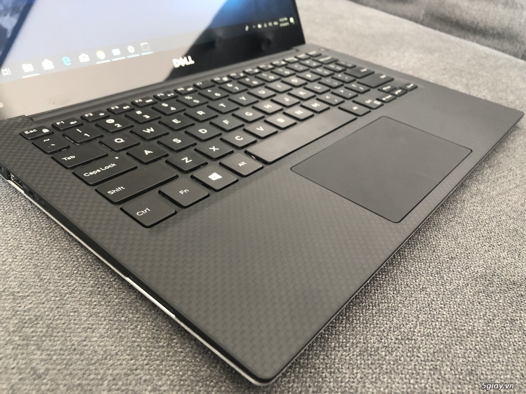 Dell XPS 9360 i7 thế hệ 8550u/8G/256Gb/QHD+ touch mới 99% - 1