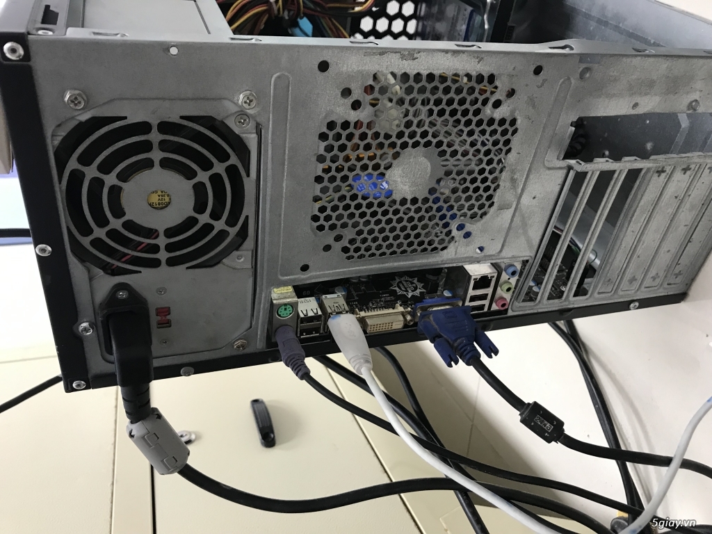 Bán thùng cpu sinh viên
