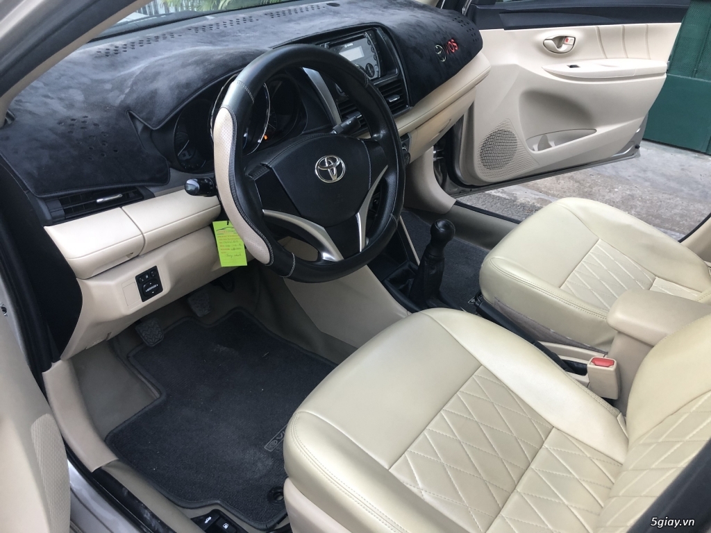 Cần bán Toyota Vios E 2017 số sàn màu nâu vàng, biển số tp - 8