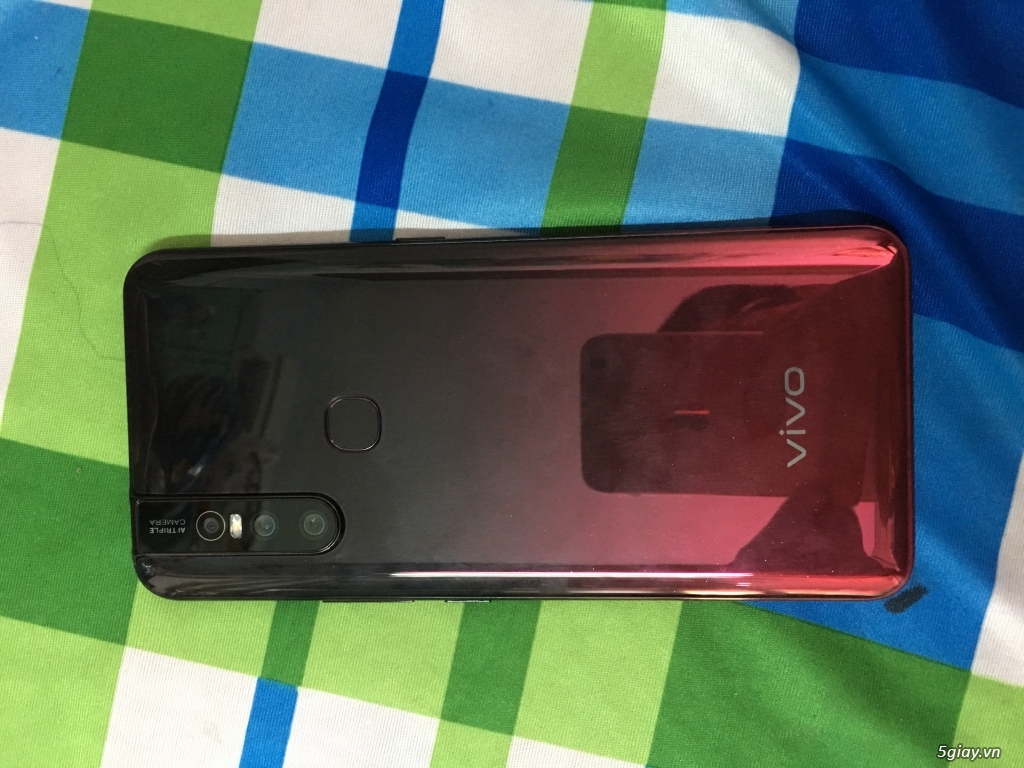 Vivo V15 đỏ ram 6gb, 128gb, mua 21/4/2019 - 2