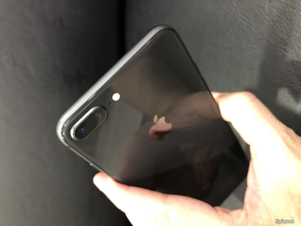 Iphone 8 plus Grey like new, - 3