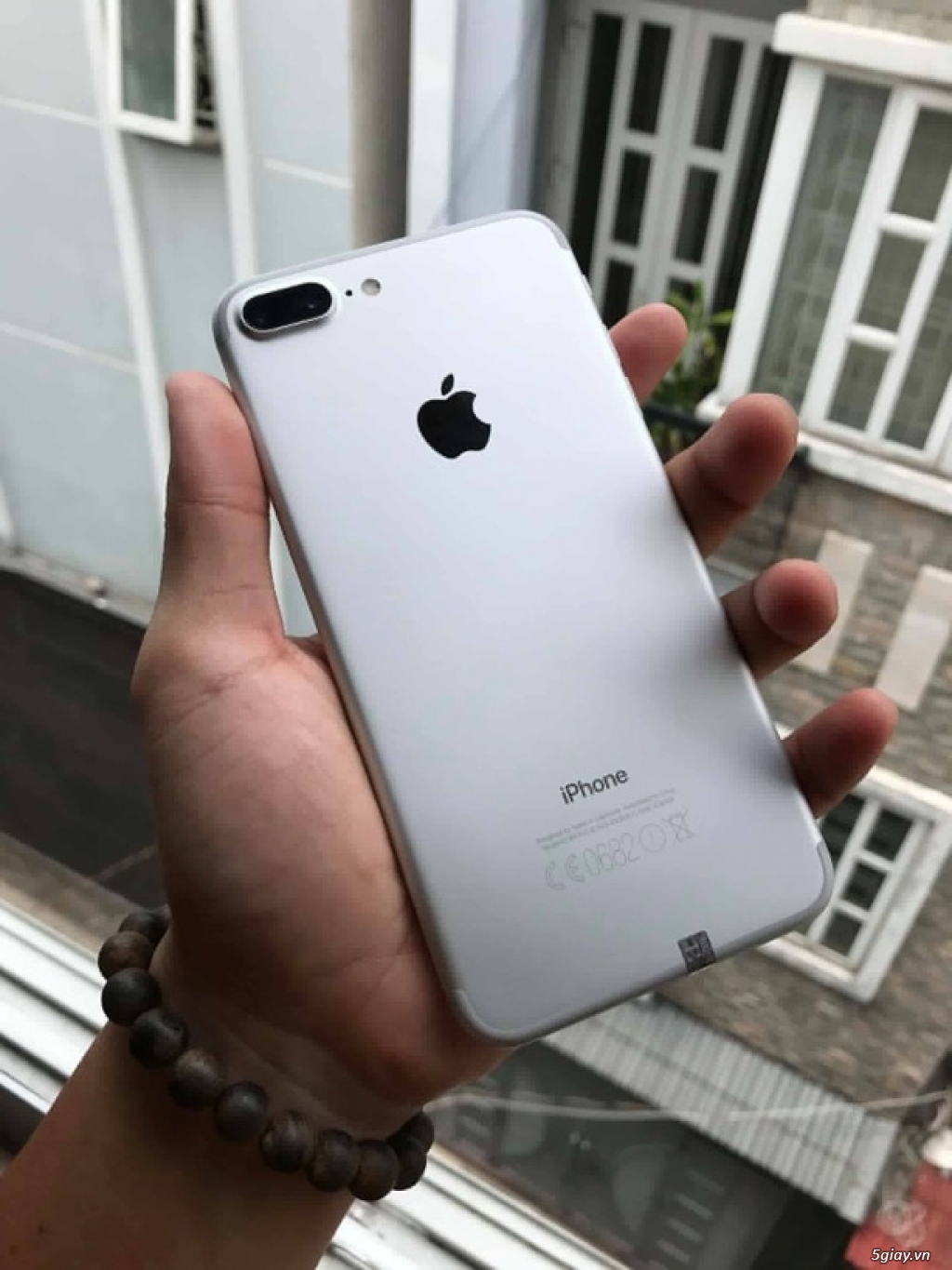 iPhone 7 Plus 128gb Silver likenew 99%