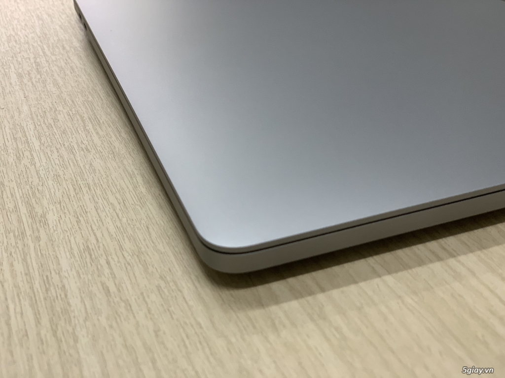 Macbook pro 15 2017 Max Option apple care 07/2020 - 1