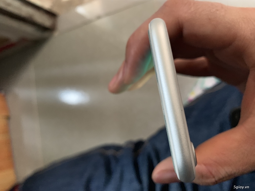 Iphone 7 32gb trắng - 2