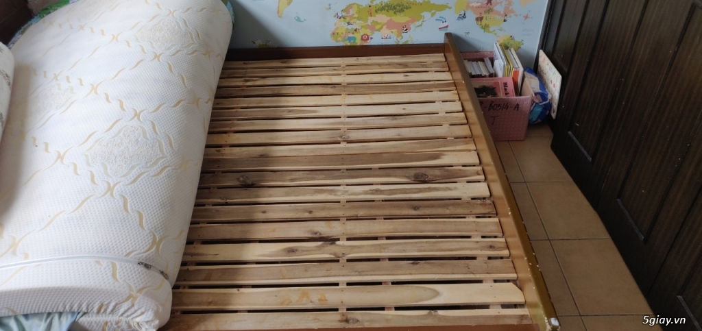 Giường ngủ gỗ 2m1 - 1m6 giá rẻ cần thanh lý + Sofa & kệ giầy - 1
