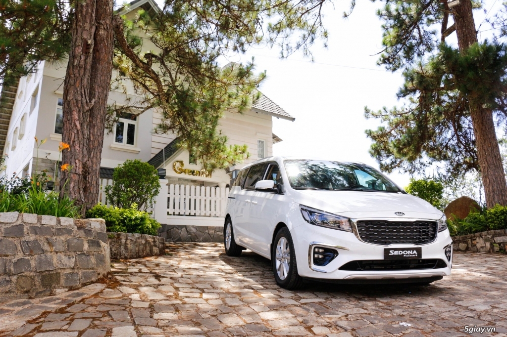 Kia Sedona FL 2019 sẵn xe giao ngay, giá tốt nhất TP HCM - 1