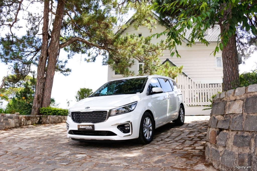 Kia Sedona FL 2019 sẵn xe giao ngay, giá tốt nhất TP HCM