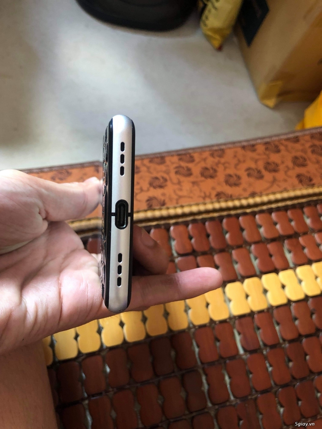 Cần bán blackberry Key 1 quốc tế silver mới 99% - 1