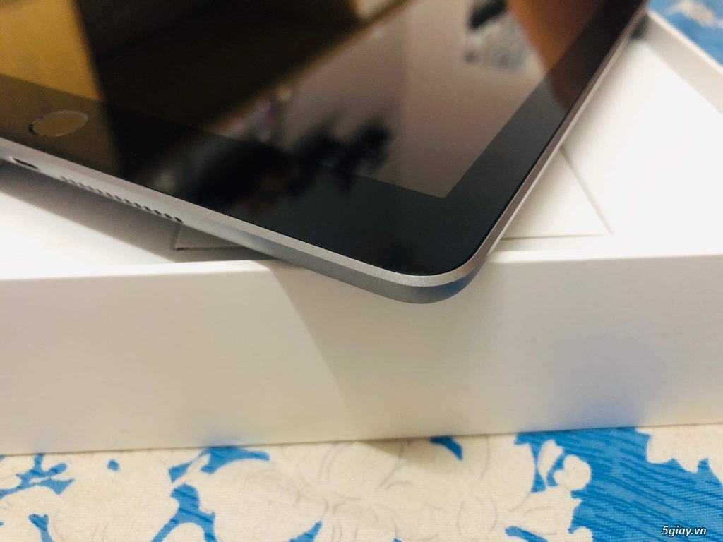 Ipad Gen6 Silver 32g 4G LIKENEW FULLBOX - 3