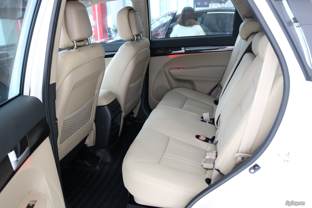 Hot - Kia Sorento giá chỉ 799 triệu, chỉ 216 triệu nhận xe về ngay - 5