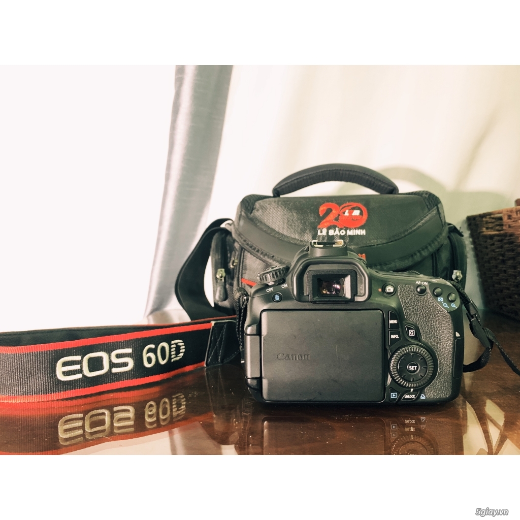 Cần bán: Canon 60D ít sử dụng