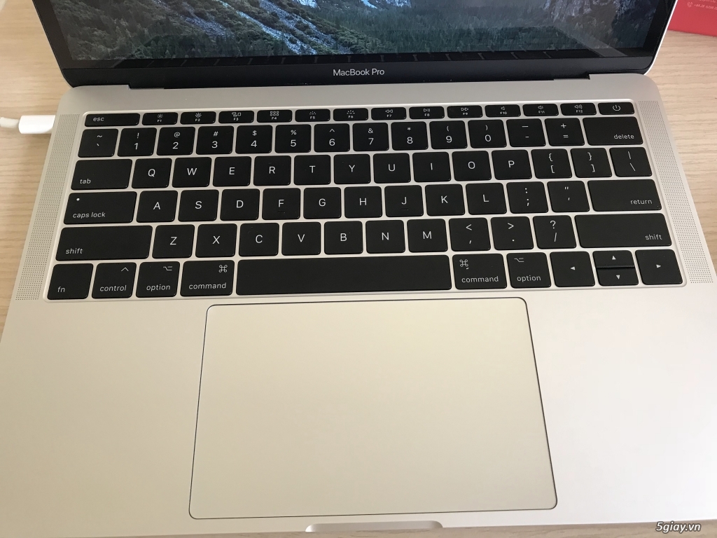 Cần bán: Macbook pro Retina 13.3 inch 2016 - 2