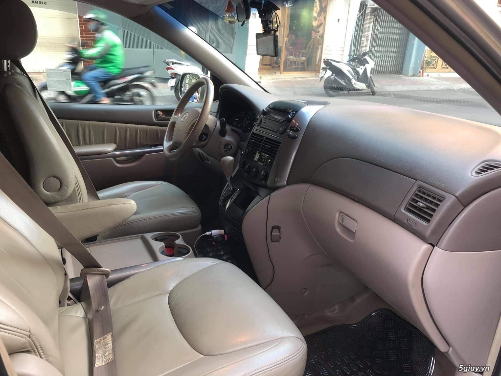 Cần bán Toyota Sienna LE 3.5 2008 VÀNG CÁT - 3