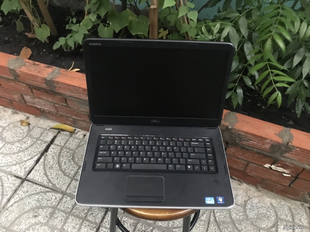 Laptop Dell Vostro 2520 xách tay giá rẻ