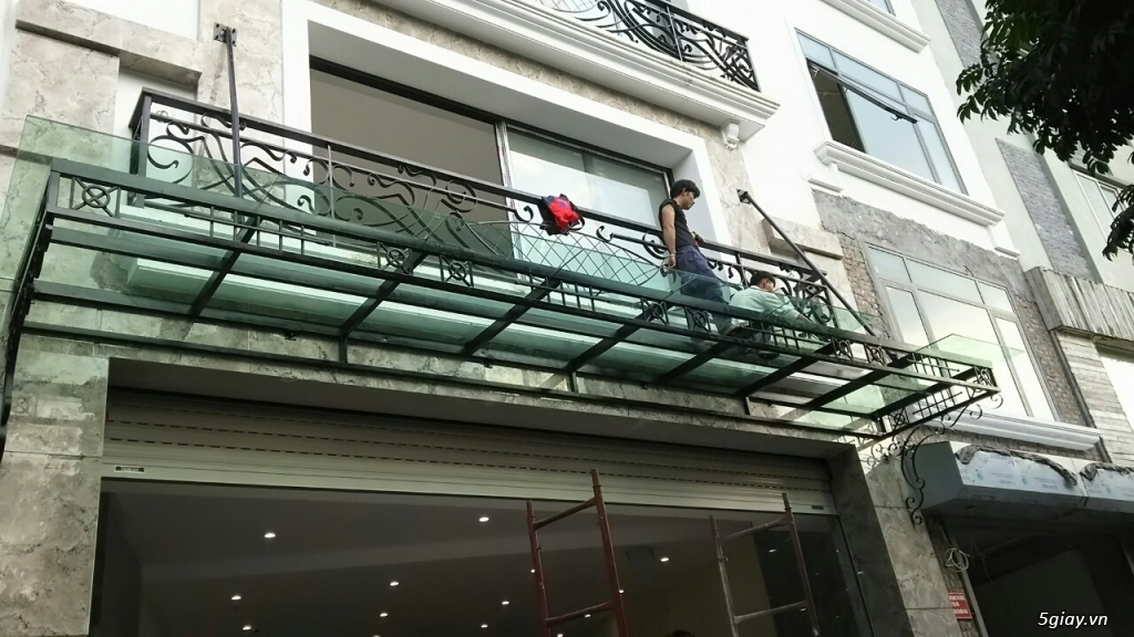 Thi Công Mái Kính Cường Lực Đẹp Giá Rẻ - 2