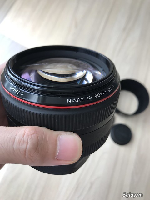 Cần bán : ống kinh Canon 85 1.2L mark II code UC