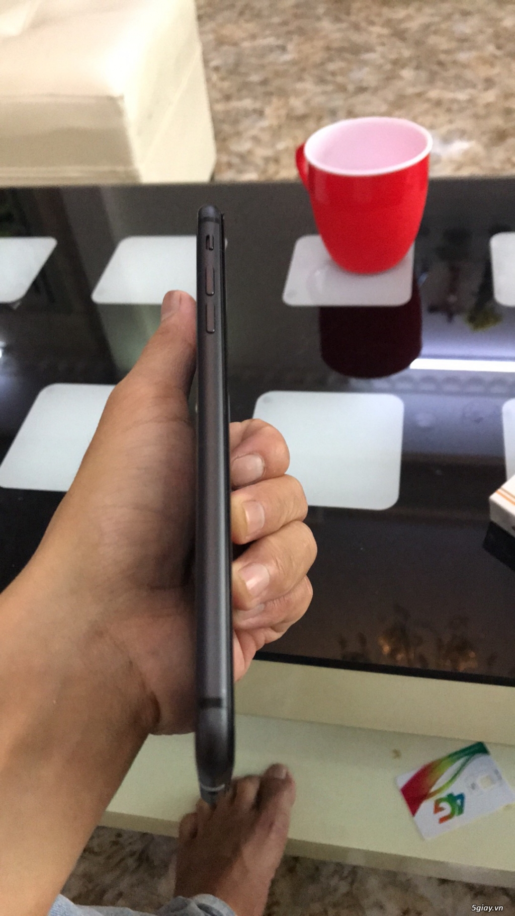 Cần bán iPhone 8 plus 64gb quốc tế - 1