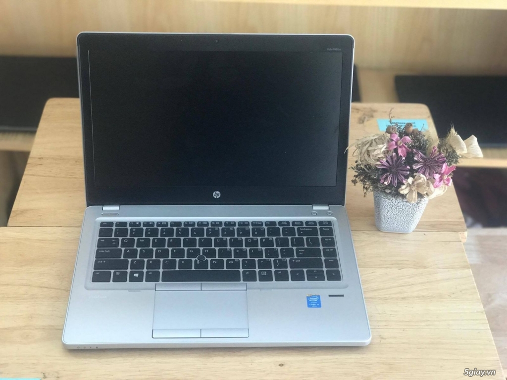 Laptop HP 9480m vỏ nhôm trắng,siêu mỏng nhẹ - 3