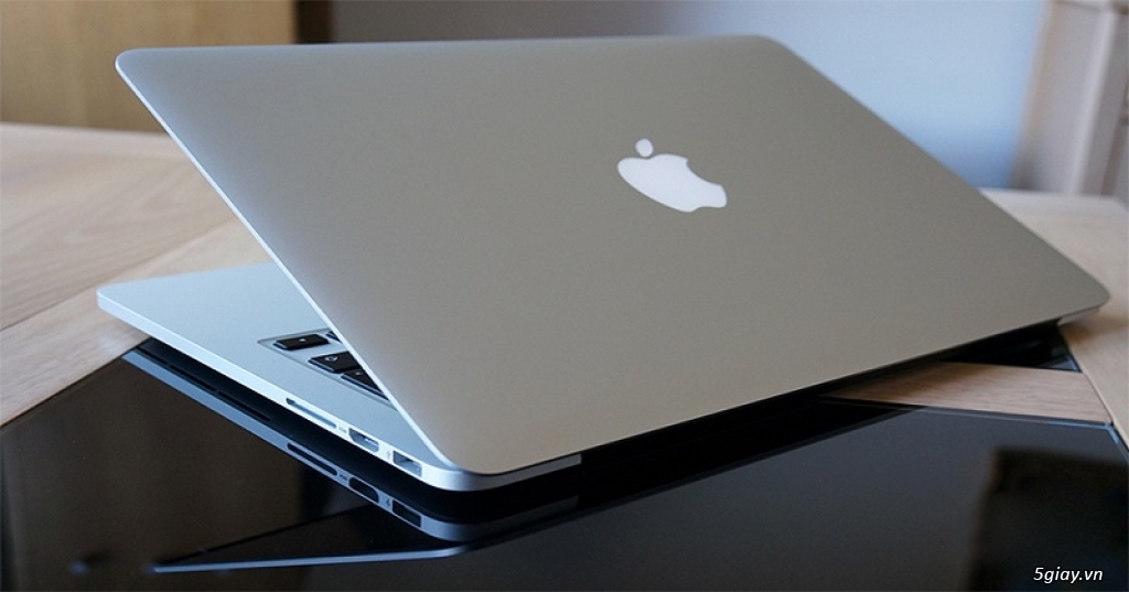 Macbook Pro Retina 2015, 13 inch, 2.7ghz i5, 8GB RAM, 256 GB SSD - 5