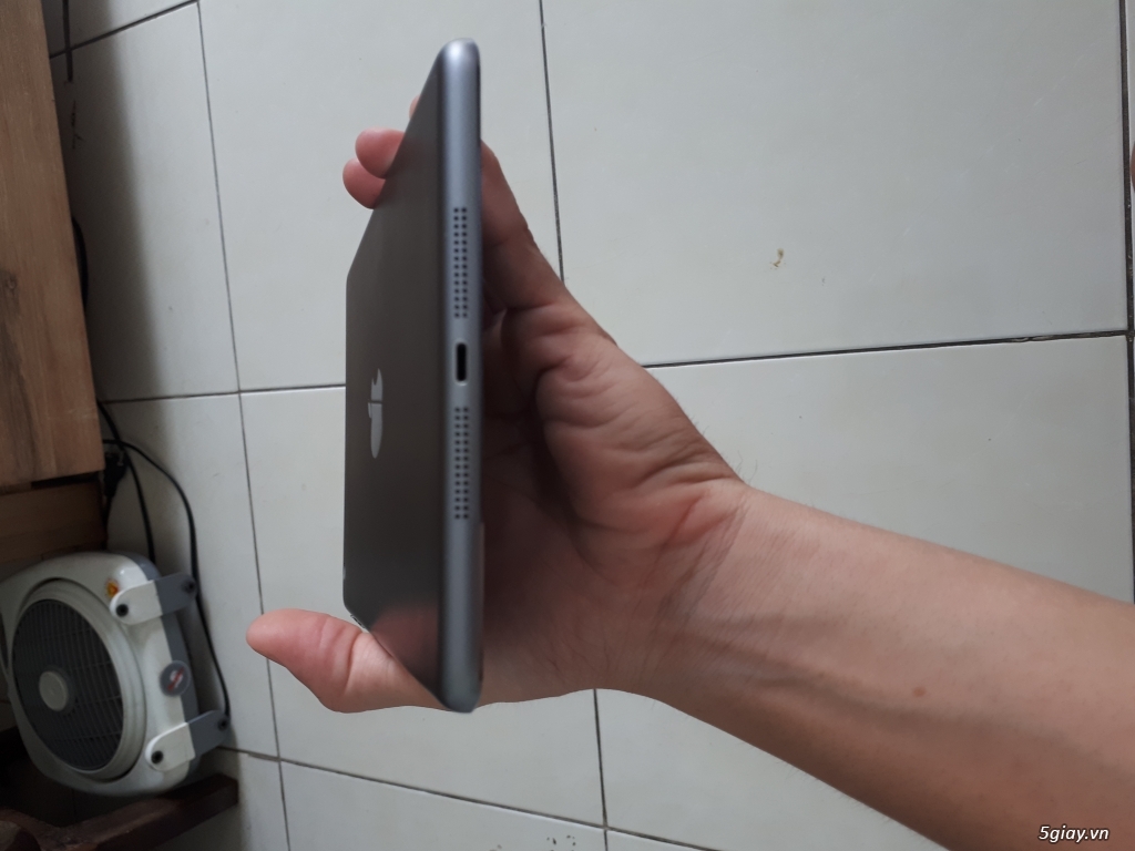 Bán ipad Mini 2 ,128g màu bạc  2t5 - 1