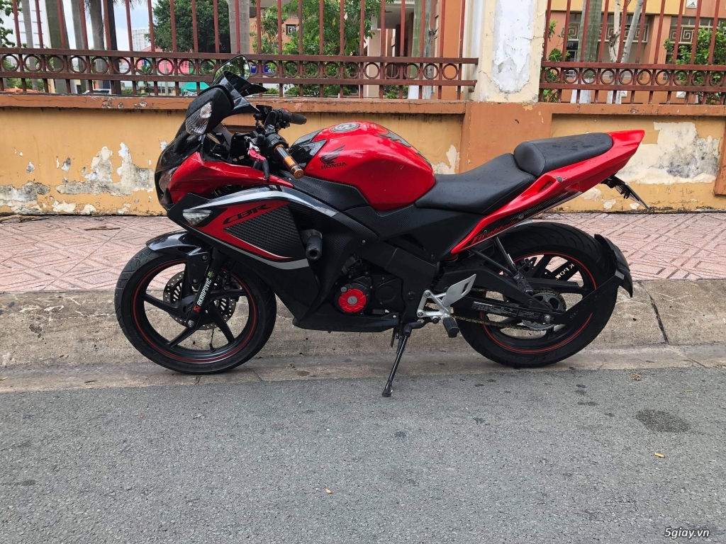 CBR 150 2015