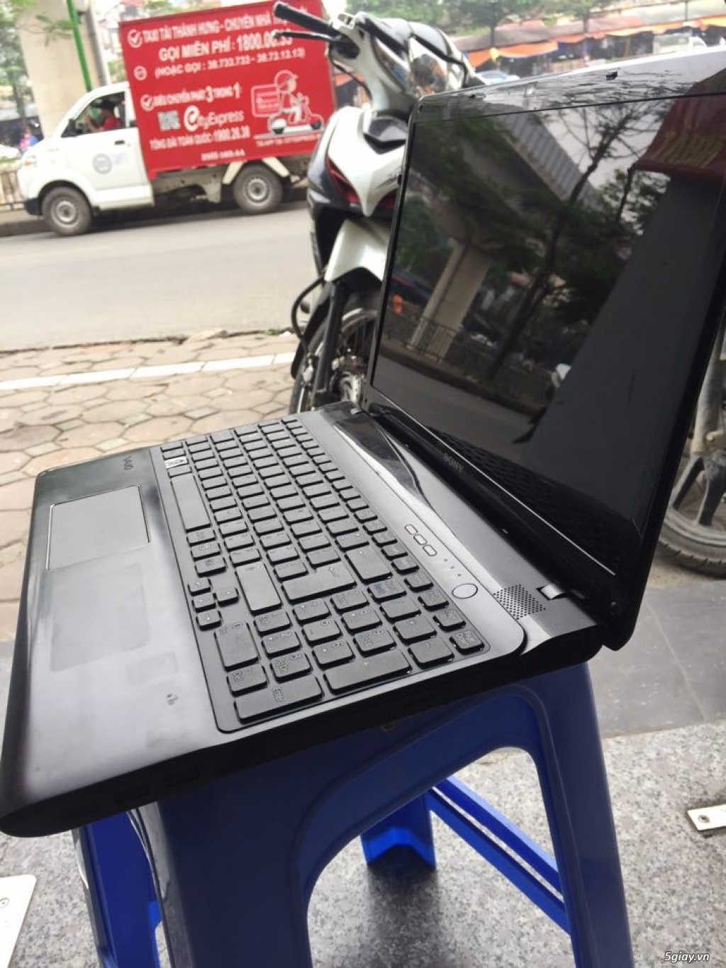 Cần bán laptop sony vaio - 3