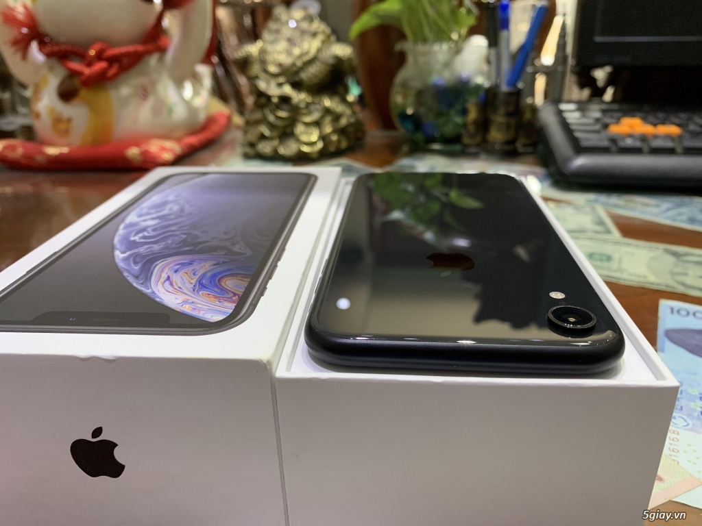 Bán iPhone Xr 64G Đen 2 Sim Quốc Tế Đẹp Fullbox 1 Đổi 1 28/11/2019 - 5