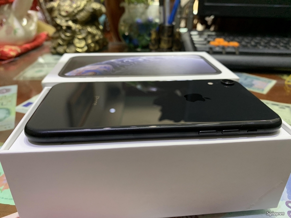 Bán iPhone Xr 64G Đen 2 Sim Quốc Tế Đẹp Fullbox 1 Đổi 1 28/11/2019 - 2