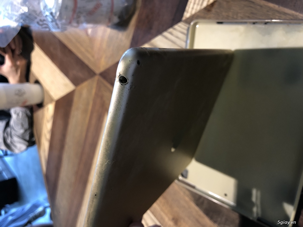 Cần bán iPad Gen 5 32Gb - 1