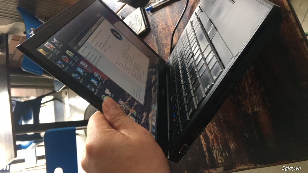 Dell latitude e4300 cpu p9400 nho gon