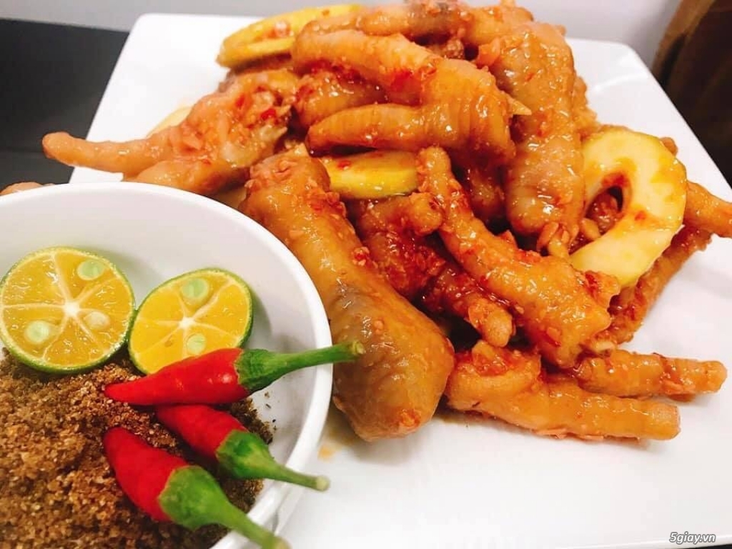 Chân gà lắc xoài non - Chân gà hầm xả - Muối tiêu rang