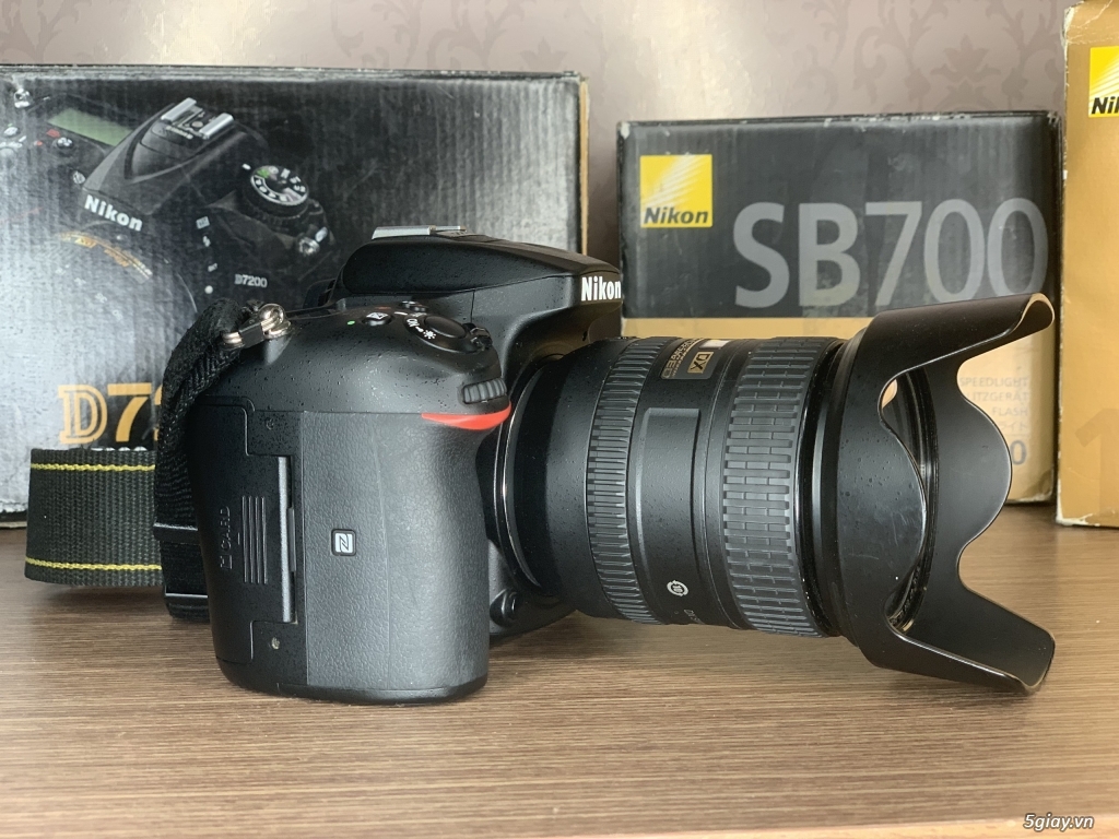 Nikon D7200 + lens 16-85 + đèn SB 700 - 4