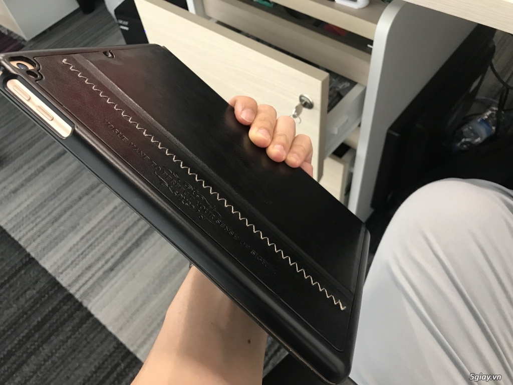 Ipad 2018 gen 6 chính hãng fullbox 99% tặng sim và bao da - 2